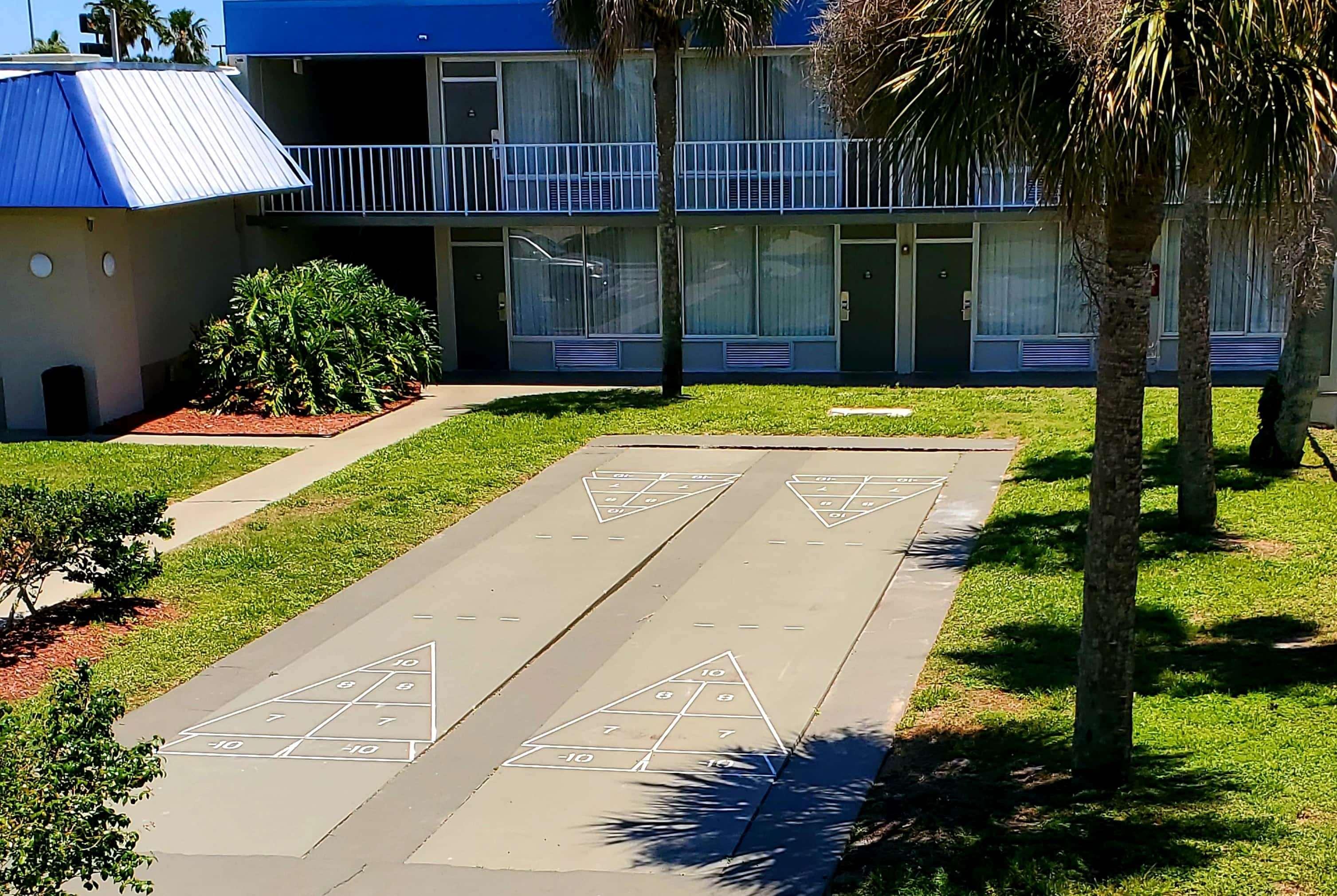 Days Inn By Wyndham Titusville Kennedy Space Center Экстерьер фото