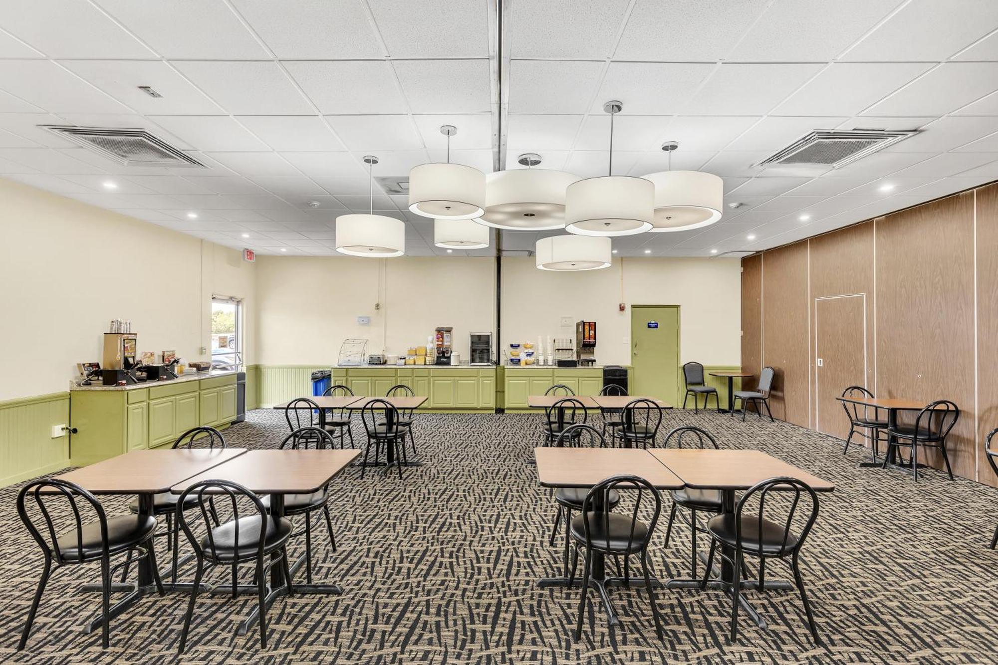 Days Inn By Wyndham Titusville Kennedy Space Center Экстерьер фото