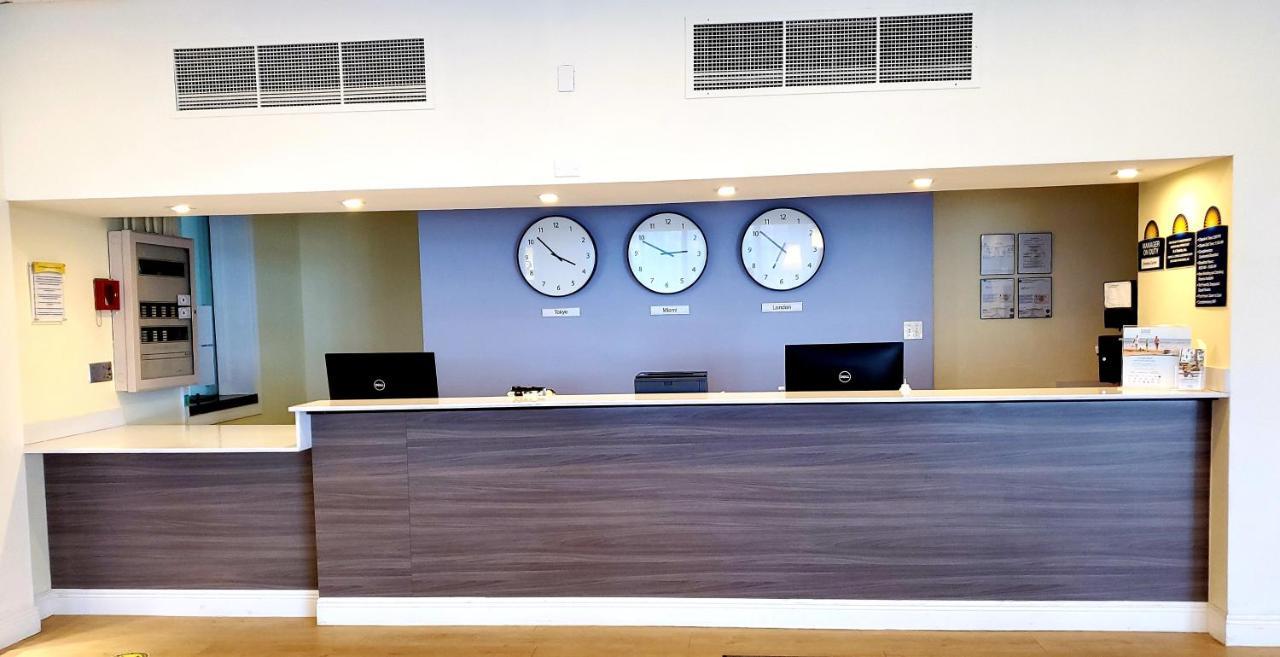 Days Inn By Wyndham Titusville Kennedy Space Center Экстерьер фото